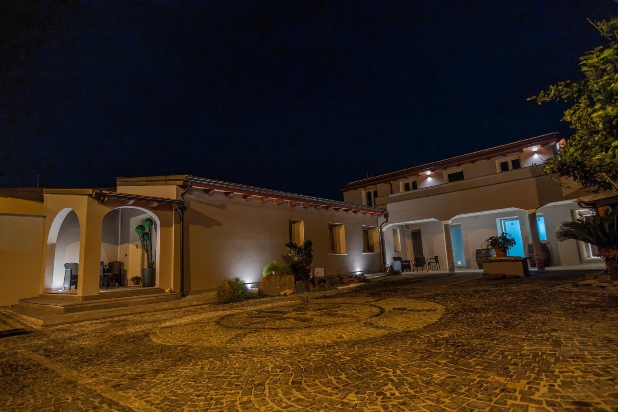 Hotel Domo San Leone Uta Zewnętrze zdjęcie